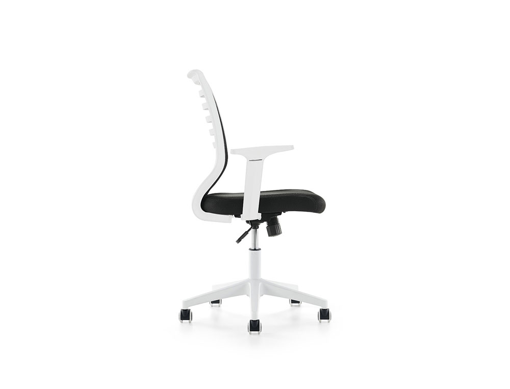 SILLA ROCADA DE OFICINA BRAZOS REGULABLES ESTRUCTURA BLANCA RESPALDO MALLA Y ASIENTO TELA IGNIFUGA NEGRO