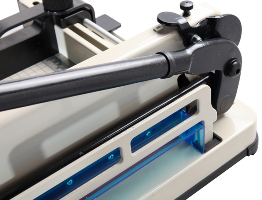 GUILLOTINA Q-CONNECT KF14297 MANUAL PROFESIONAL LARGO DEL CORTE 430 MM CAPACIDAD 400 HOJAS