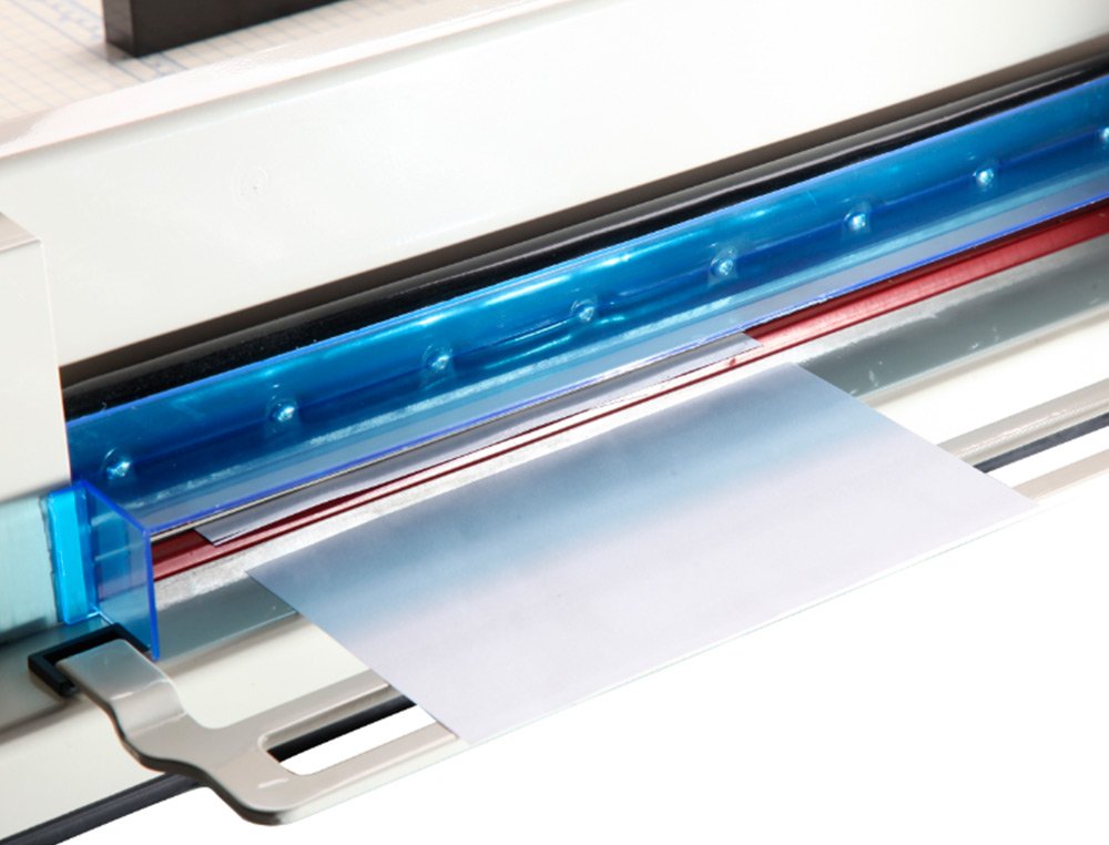 GUILLOTINA Q-CONNECT KF14297 MANUAL PROFESIONAL LARGO DEL CORTE 430 MM CAPACIDAD 400 HOJAS